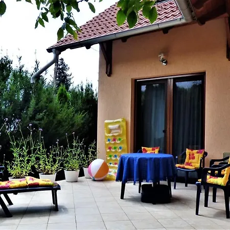 Nyaraló Szemérmetes Erzsók Nyaralóház Gyomaendrőd